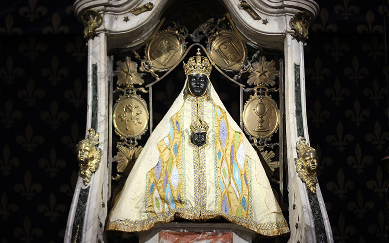 La vierge noire du Puy, à voir dans la cathédrale Notre-Dame de France - SDelaunay