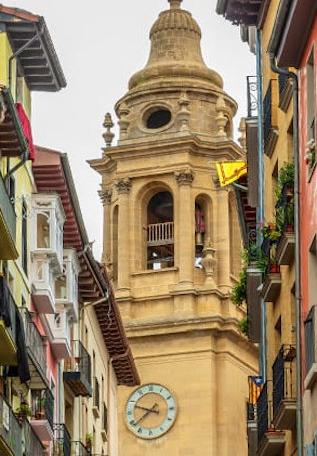 Adobestock kalugmayer Zoom sur la ville de Pampelune