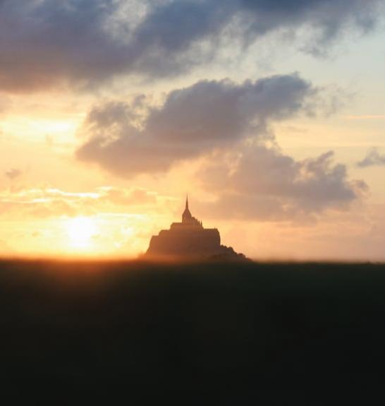 Couché de soleil sur le Mont-Saint-Michel