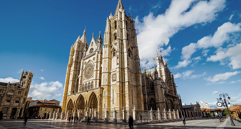 León et sa cathédrale sur le chemin de Compostelle