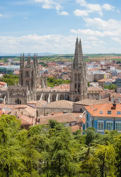 cathedrale-gothique-burgos-AdobeStock-Q