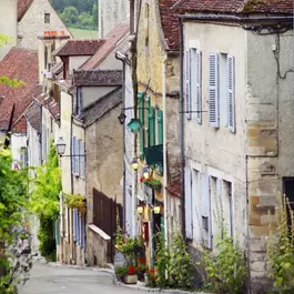 vezelay-AdobeStock