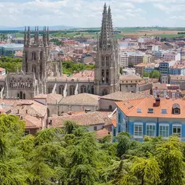 cathedrale-gothique-burgos-AdobeStock-Q