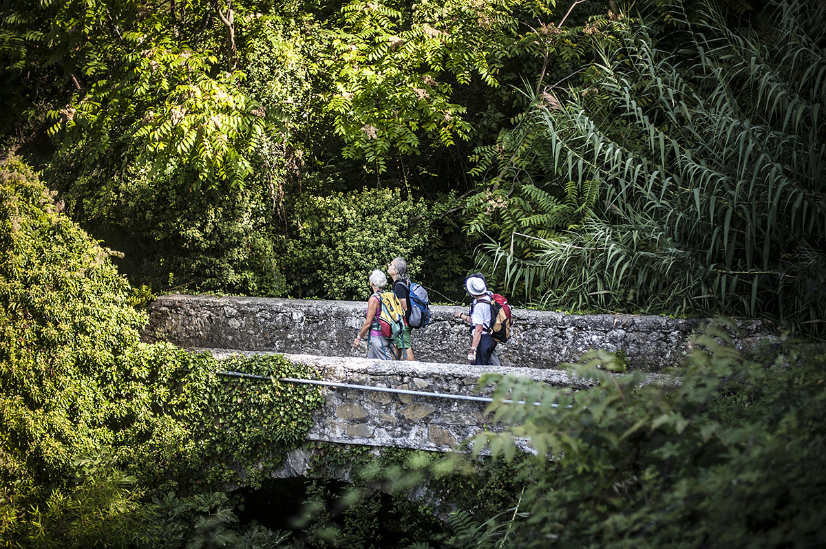 Pèlerins sur la Via Magdalena en Italie