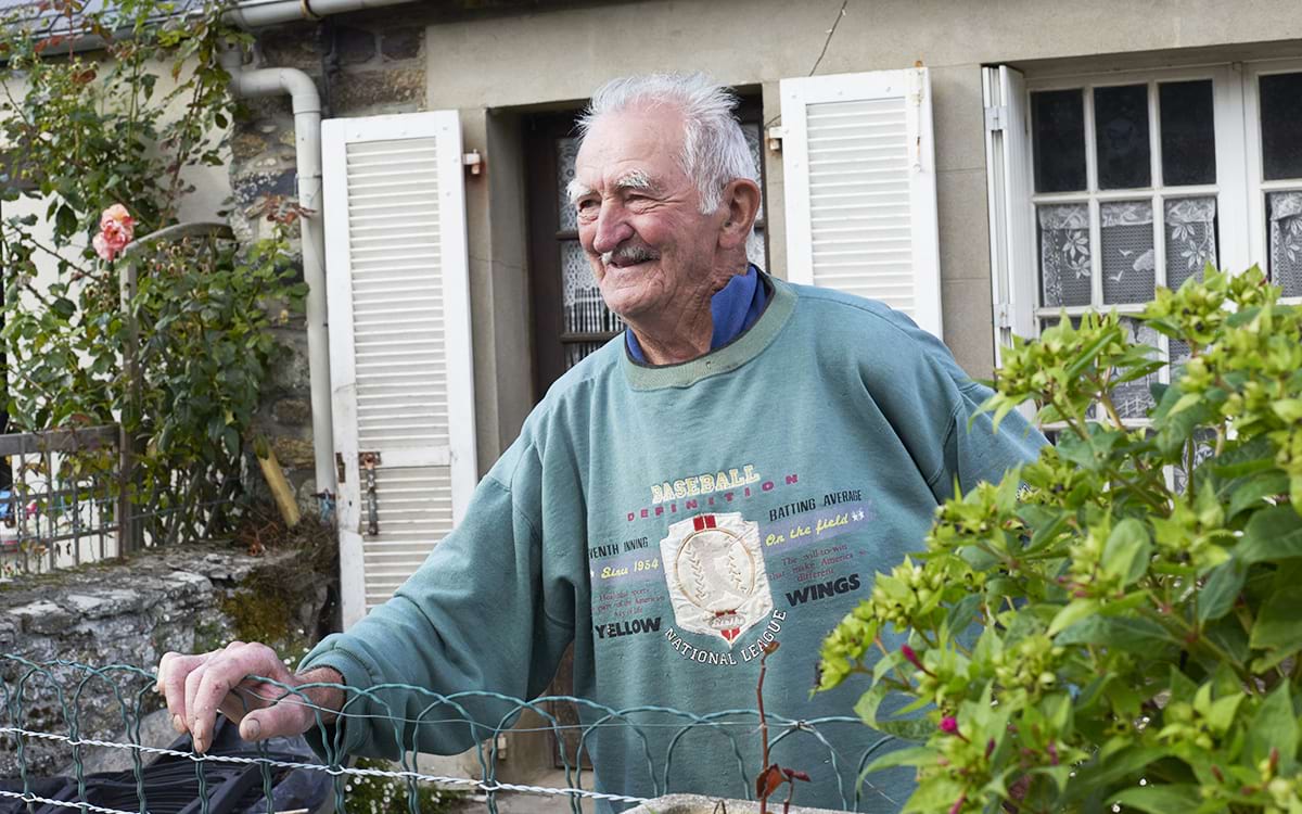 André, vigie sur le chemin du Tro Breizh en Bretagne - ABellamy