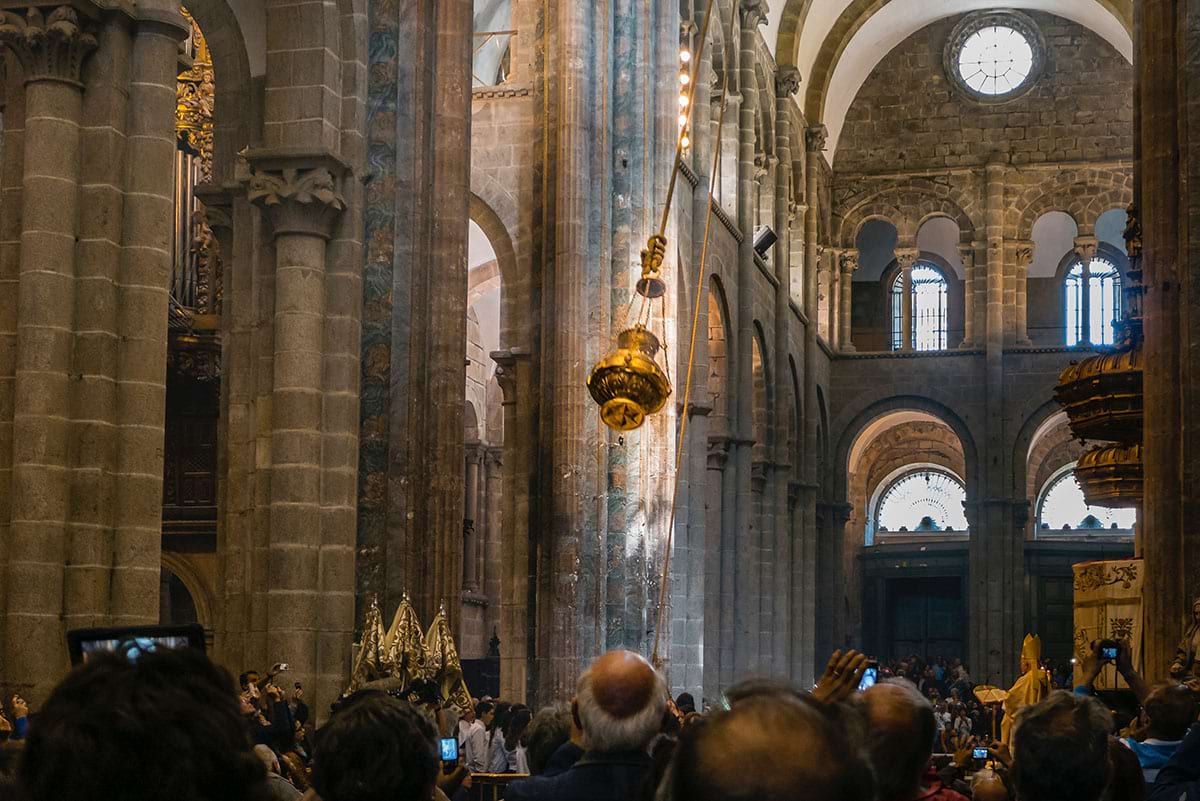 Cérémonie dans la cathédrale de Santiago de Compostela - ASchimmeck