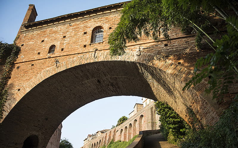 Rabastens, près de Toulouse, sur le chemin depuis Conques - TVattard