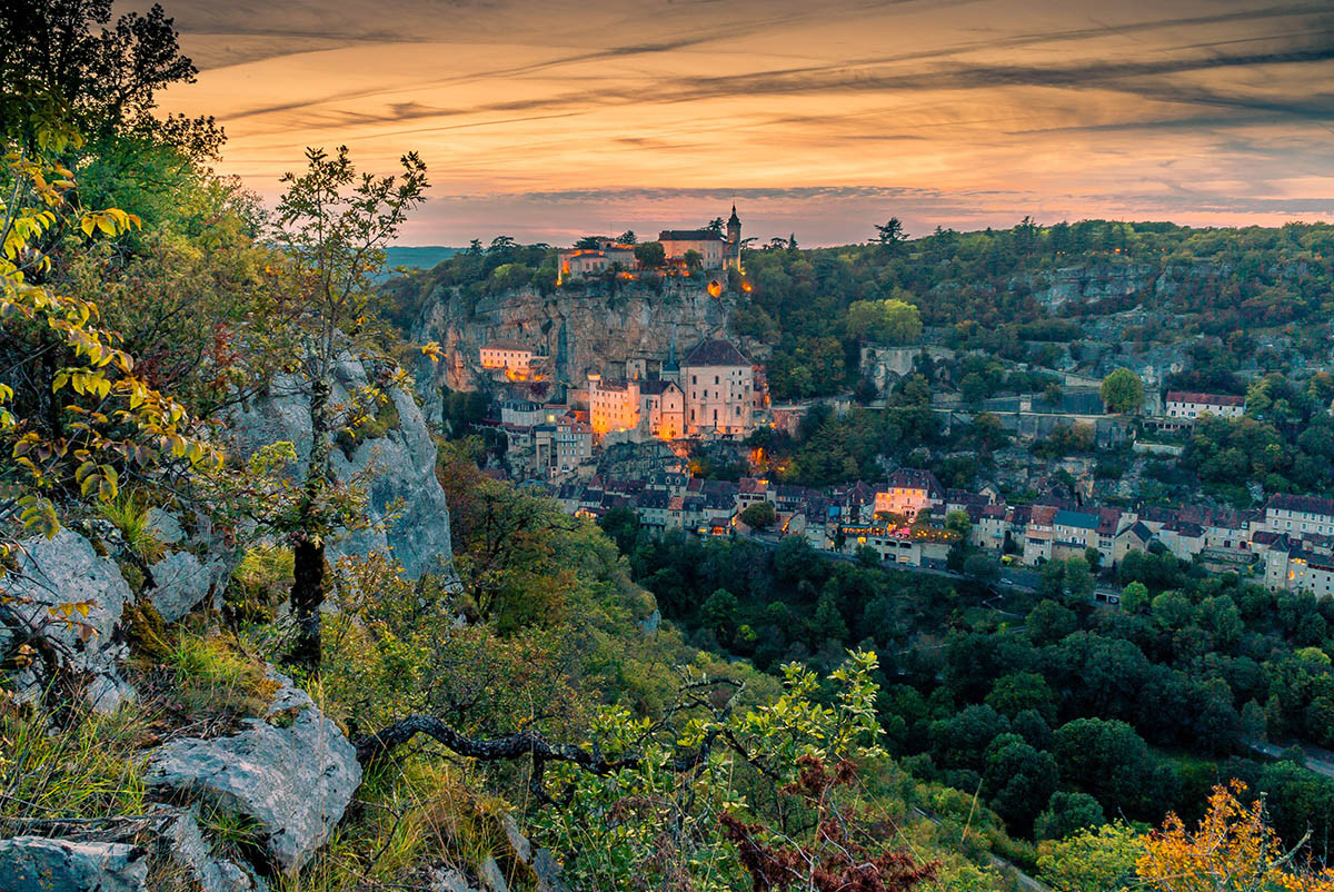 Rocamadour au coucher de soleil depuis les sentiers de Compostelle