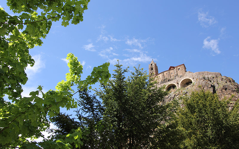 Le rocher Saint-Michel d'Aiguilhe au Puy-en-Velay - SDelaunay