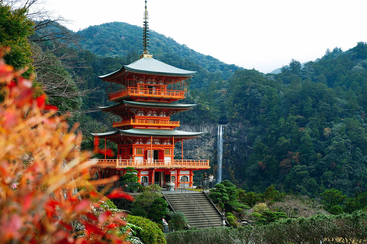 Le temple de Nachisan, sur le Kumano Kodo - Susann Schuster - Unsplash