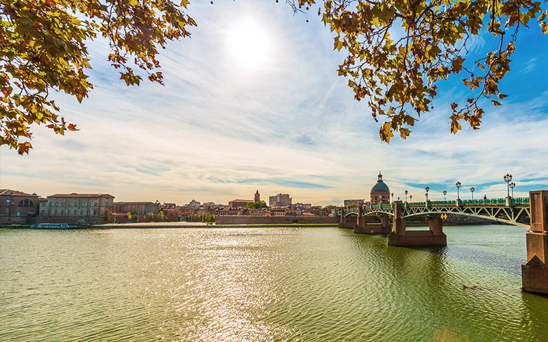 Toulouse, sur le chemin d'Arles - Adobestock