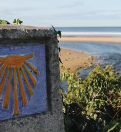 Borne le long du Chemin