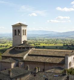 Vallée autour de la ville d'Assise