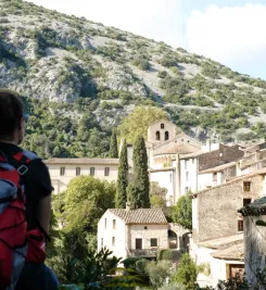 Arrivée au village de Saint-Guilhem-le-Désert