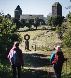 aumont-aubrac-randonneurs