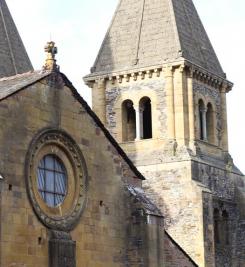 vitrail-abbaye-conques