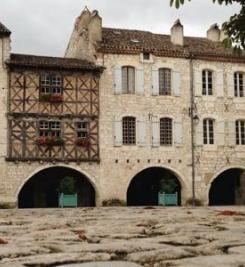 Place du village de Lauzerte