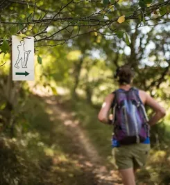 Randonneur sur le chemin de Compostelle