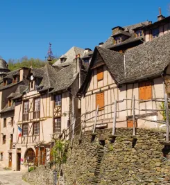 Passage par le village de Conques