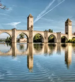 Vue sur le Pont-Valentre à Cahors