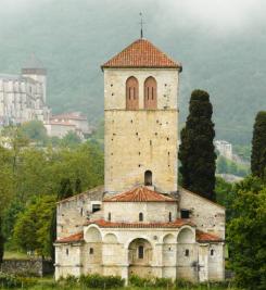 Vue sur la Cathédrale Notre-Dame de Saint-Bertrand-de-Comminges