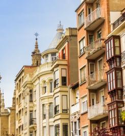 cathedrale-maisons-centre-logrono