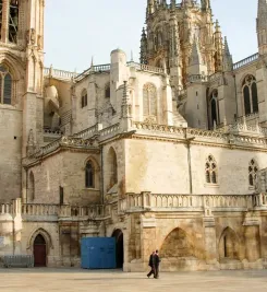 Balade au pied de la cathédrale de Burgos