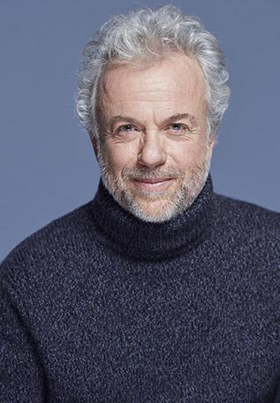 L'auteur et philosophe Frédéric Lenoir L'auteur et philosophe Frédéric Lenoir