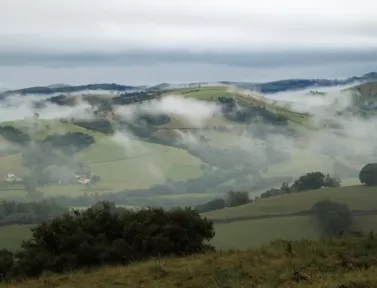 Brume matinale sur les Pyrénées