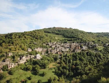 vue-sur-conques-chemin