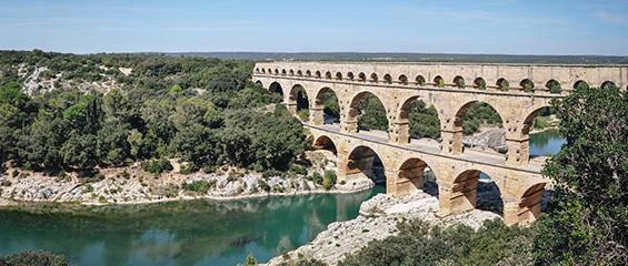 Le pont du Gard sur le chemin Urbain V