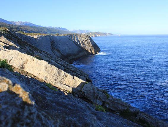 Falaises près de Llanes sur le Camino del Norte- SDelaunay